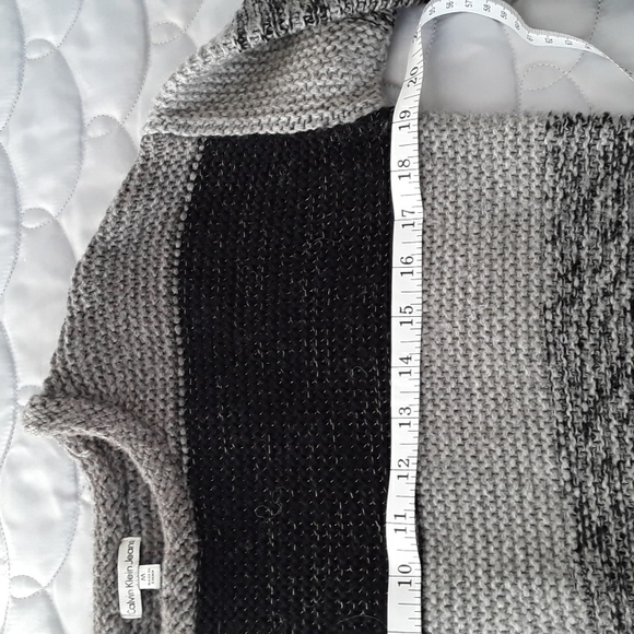 Calvin Klein Jeans Wool Blend w/Lurex metallic thread Sz M black/Taupe multi - Picture 10 of 11